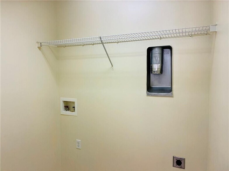 Building Photo - 2610 Gatewater Ct