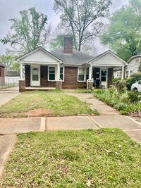 Building Photo - Adorable 2 bedroom 1 bath duplex. Located ...