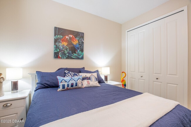 Building Photo - 225 St Somewhere Dr