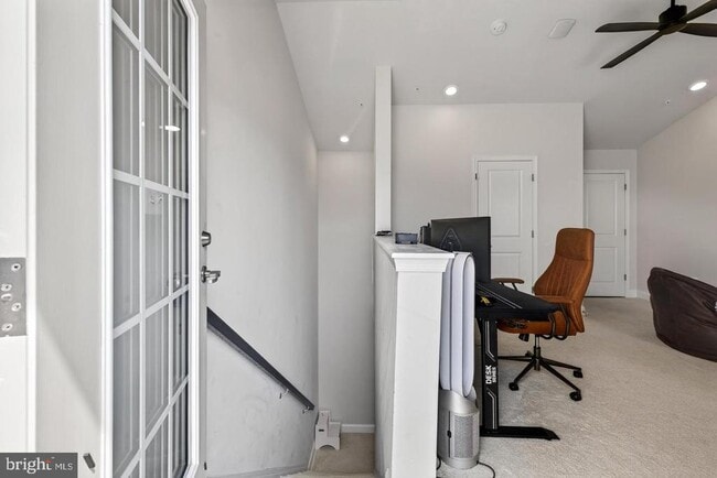 Building Photo - 7564 Warburg Way