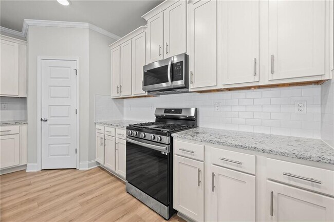 Building Photo - 3006 Chene Pl