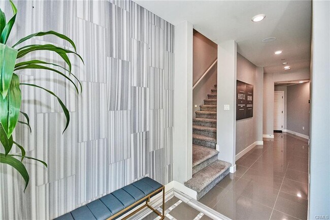 Building Photo - 133 Bosque