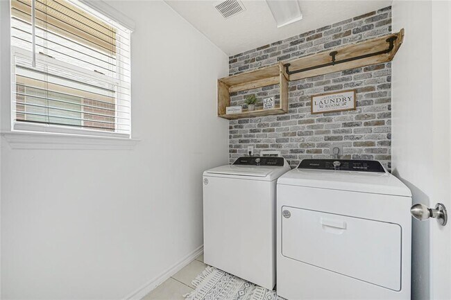 Building Photo - 12938 Cascadia Knoll Ct