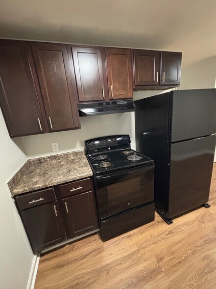 Appliances included - 1526 Charter East Cir