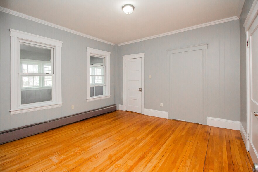 Building Photo - 77 Cohasset St