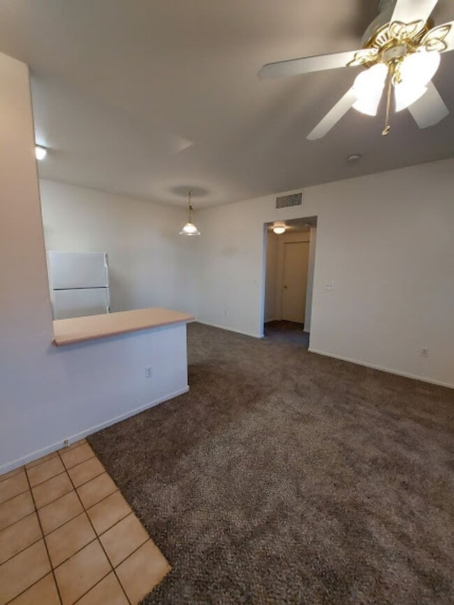 Building Photo - Excellent 2 bed 2 ba in a gated community
