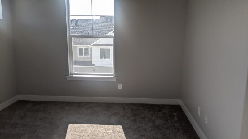 Building Photo - 422 N 360 W