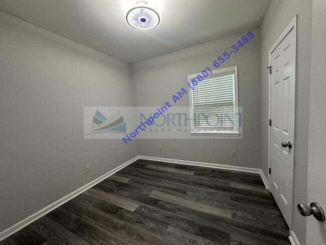 Building Photo - 2829 3rd Ave SW