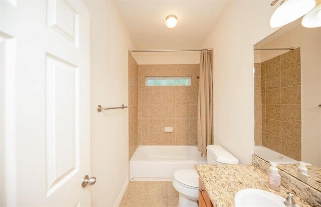 Building Photo - 7103 Windwater Lagoon Dr