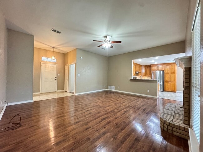 Building Photo - 11281 Grand Slam Dr