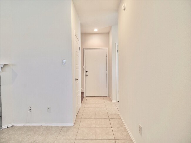Building Photo - 1103 Dulles Ave