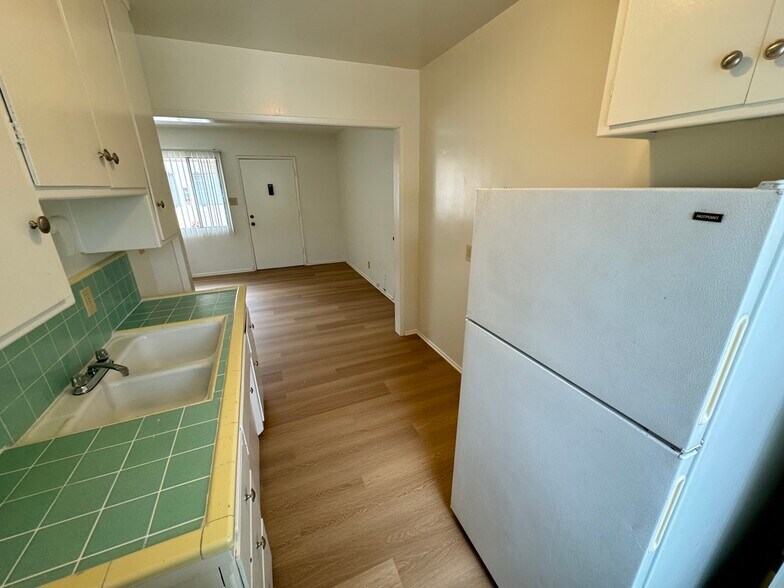 Building Photo - 5102 Inglewood Blvd