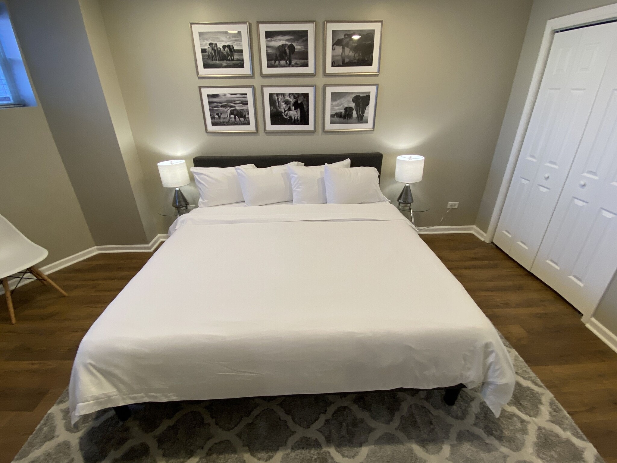 Building Photo - 913 W Belden Ave