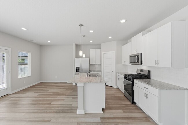 Building Photo - 17430 Rosette Grass Dr