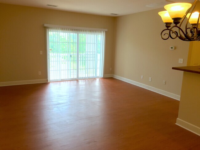 Living Room - 8401 Callabee Way