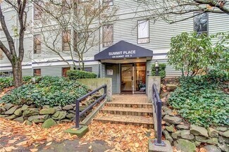 Building Photo - Remodeled 2 Bed 1.75 Bath Condo in Capitol...