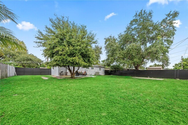 Building Photo - 1320 NE 210th Terrace