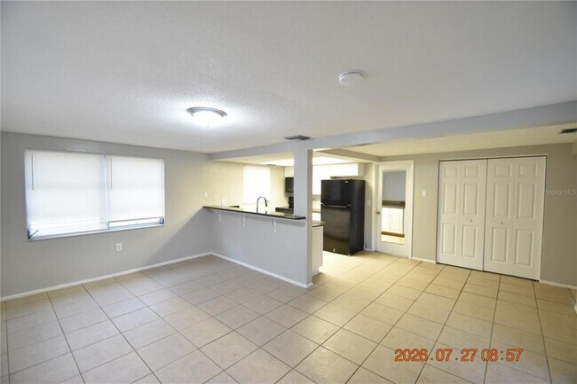Building Photo - 3221 Topp Dr