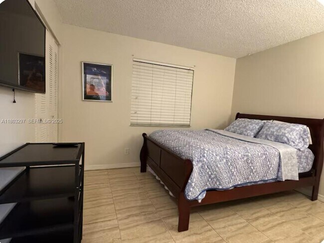 Building Photo - 2306 Liberty St