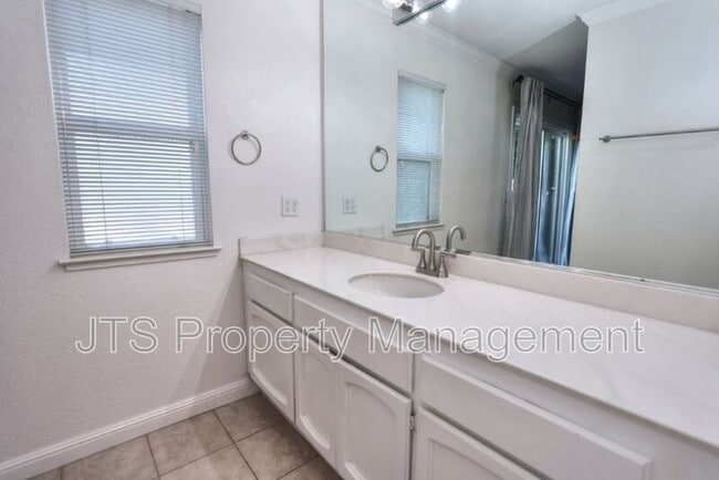 Building Photo - 9221 Rock Canyon Way