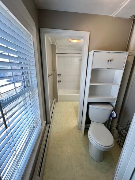 Building Photo - 43 Spruce St