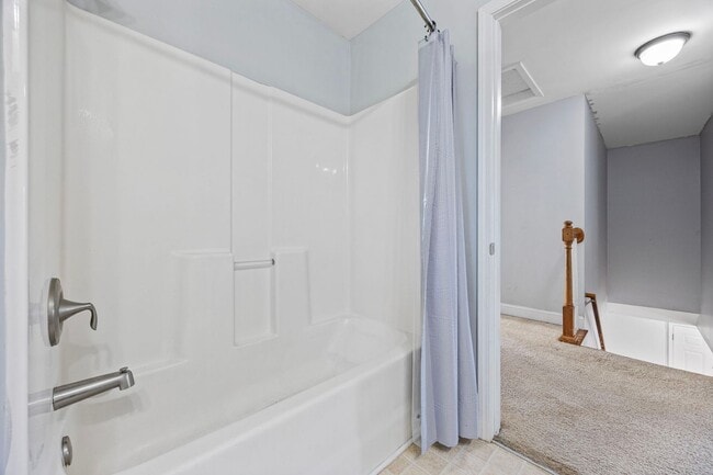 Building Photo - Beautiful 4-Bedroom, 3-Bath House