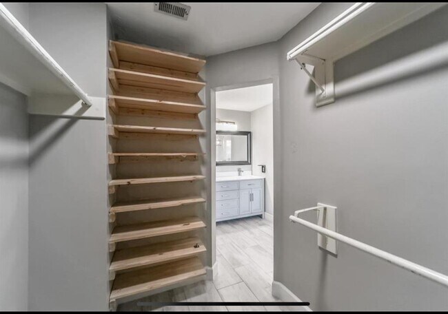 Building Photo - 14723 Bladenboro Dr