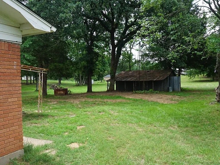 Building Photo - 854 Hoyt Rd
