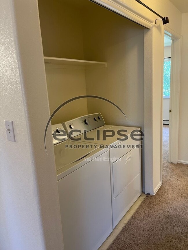 Building Photo - 497 Coronado Ct