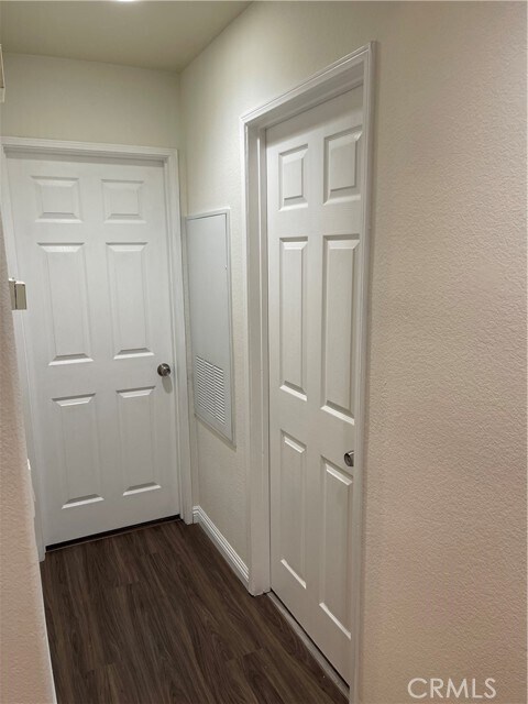 Building Photo - 6 Vía Contento