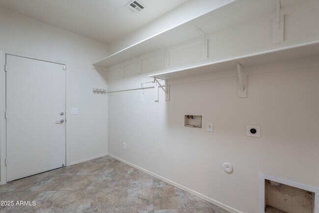 Building Photo - 12307 W Villa Hermosa