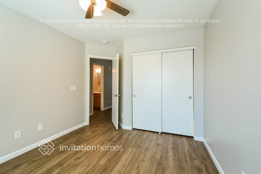 Building Photo - 8614 W Echo Ln