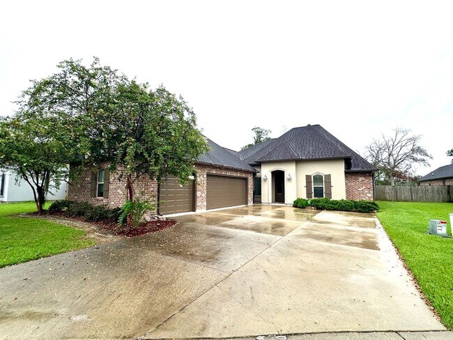Primary Photo - 43283 Pond View Dr
