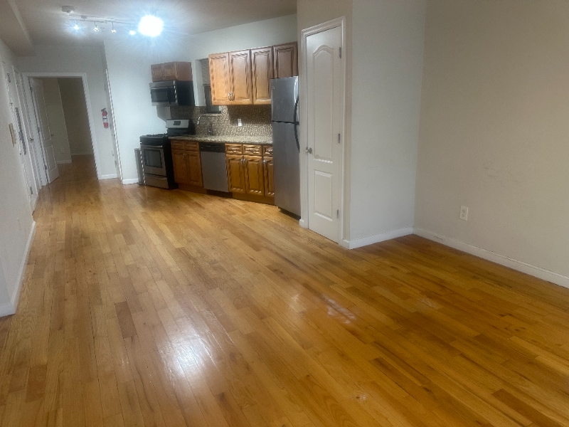 Building Photo - 529 54th St