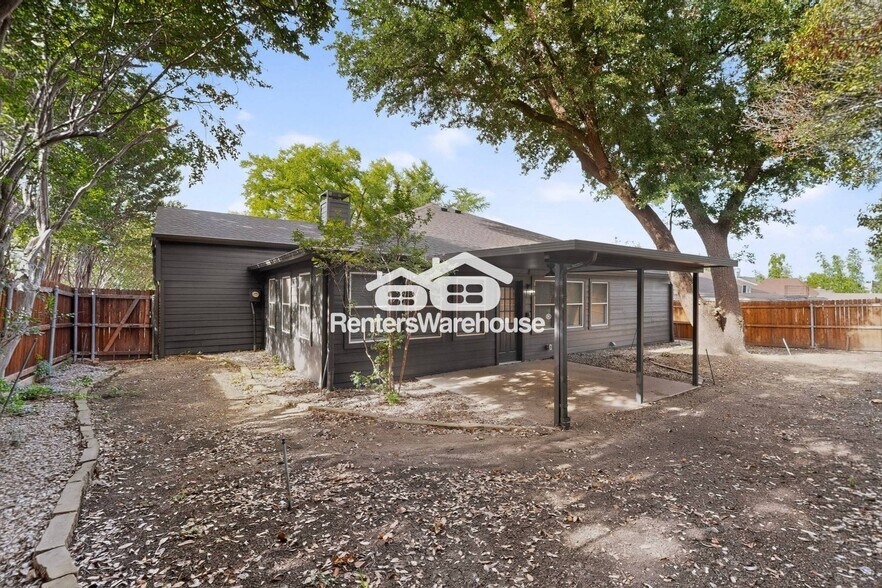 Building Photo - 1408 Seely St