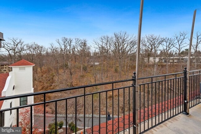 Building Photo - 2735 Cassedy St