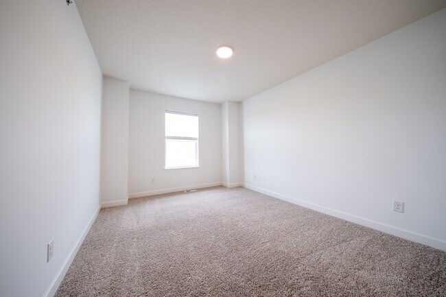 Building Photo - 21618 Orchid Path