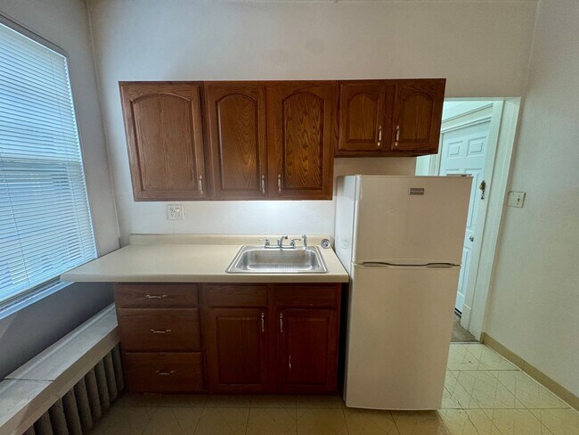 Building Photo - 1939 Crafton Blvd