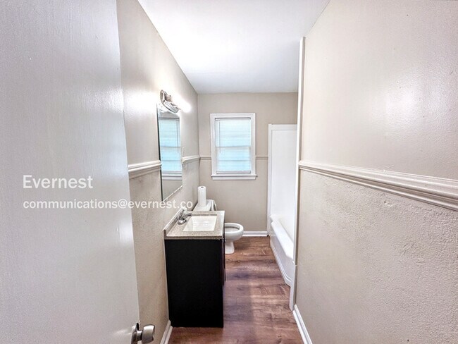 Building Photo - 2320 5th St NW