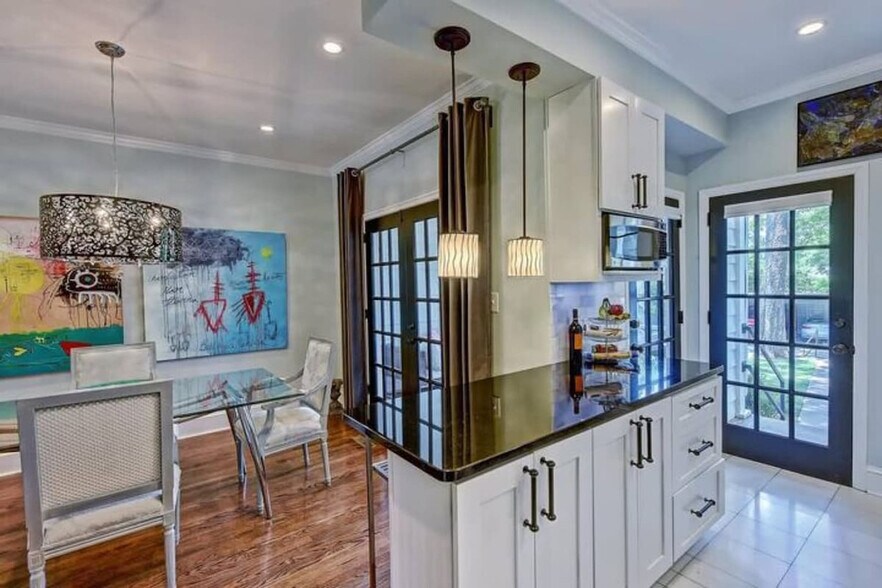 Building Photo - 600 Hermitage Ct