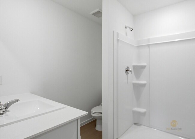 Building Photo - "Spacious 4-Bedroom Retreat with 2.5 Baths in Beautiful San Antonio!"