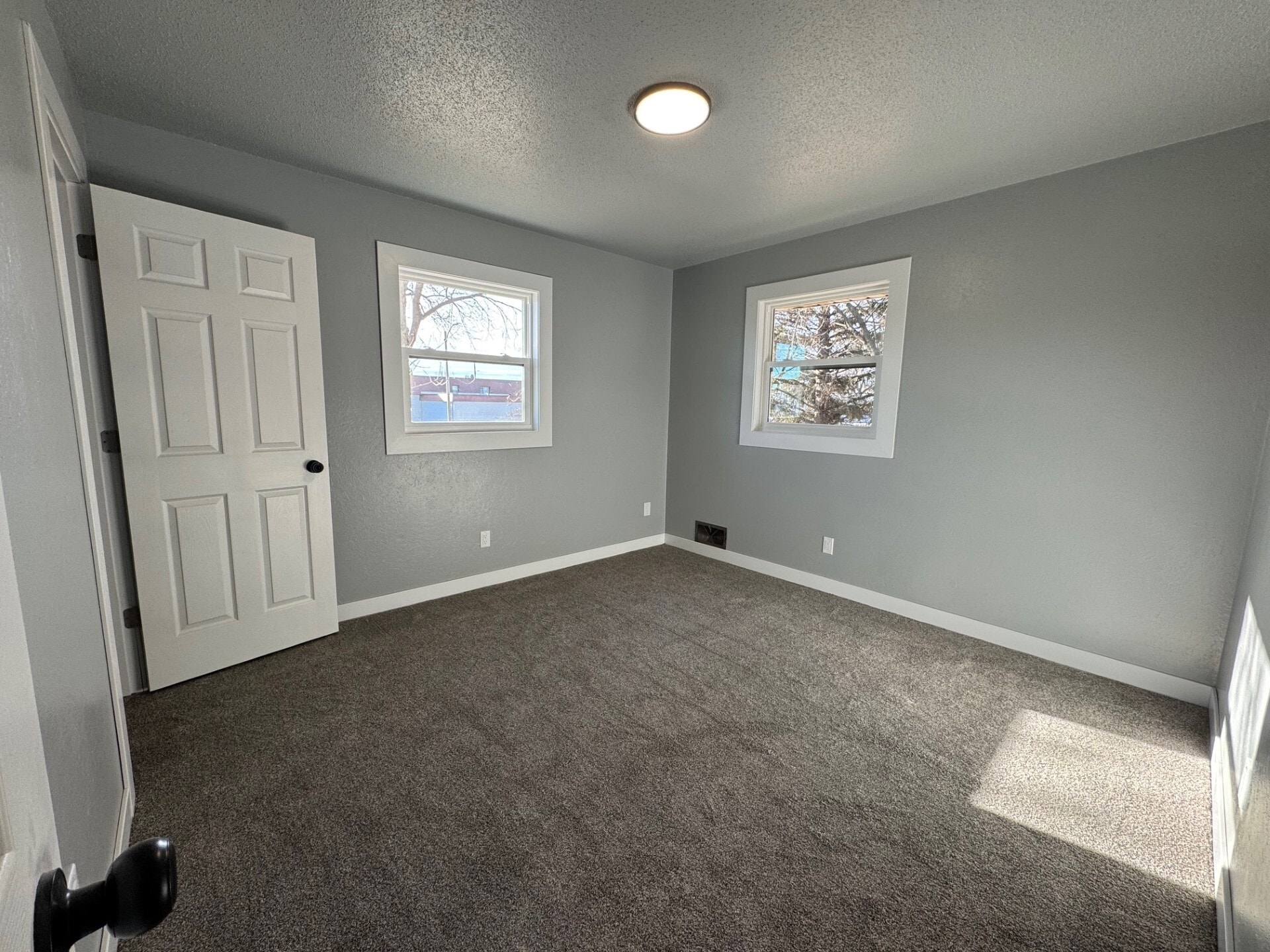 Building Photo - 2400 N 7th St