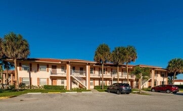 Building Photo - 9929 Three Lakes Cir