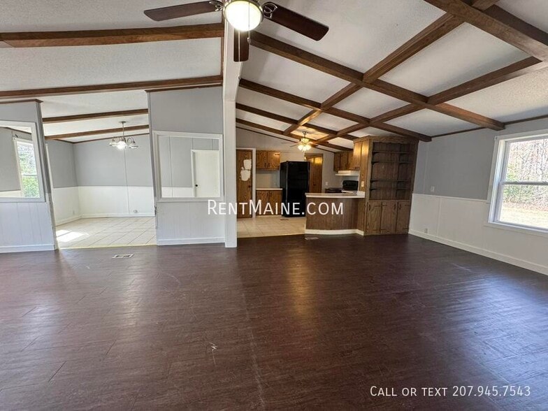 Building Photo - 92 Park Dr