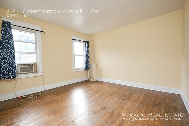 Building Photo - One-bedroom, one-bathroom apartment in con...