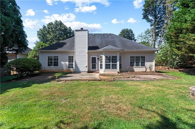 Building Photo - 965 Dogwood Park Dr