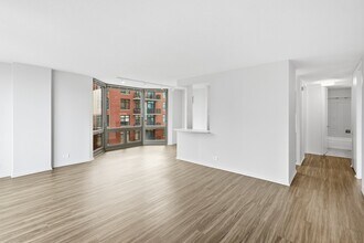Building Photo - 1138 N Dearborn St