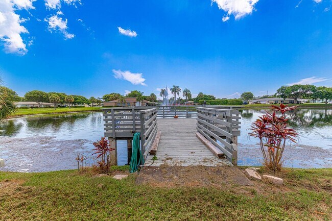 Building Photo - 180 High Point Terrace E