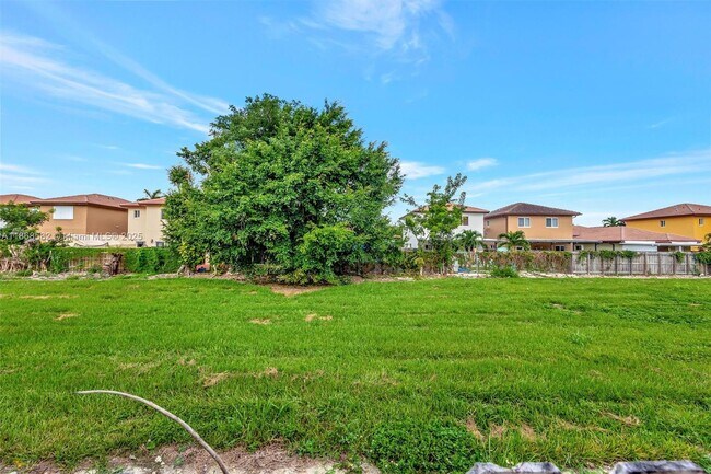 Building Photo - 964 NE 41st Pl