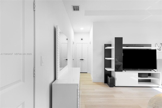 Building Photo - 4335 SW 174th Ave